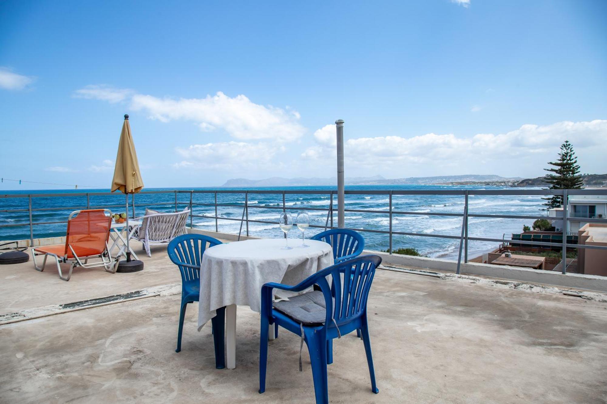Nefeli Rooms Agia Marina  Exterior photo