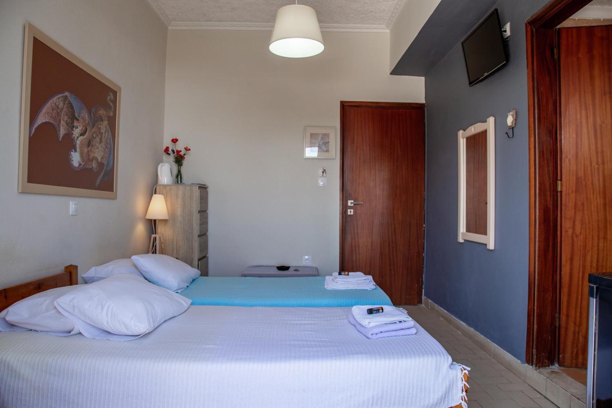 Nefeli Rooms Agia Marina  Exterior photo