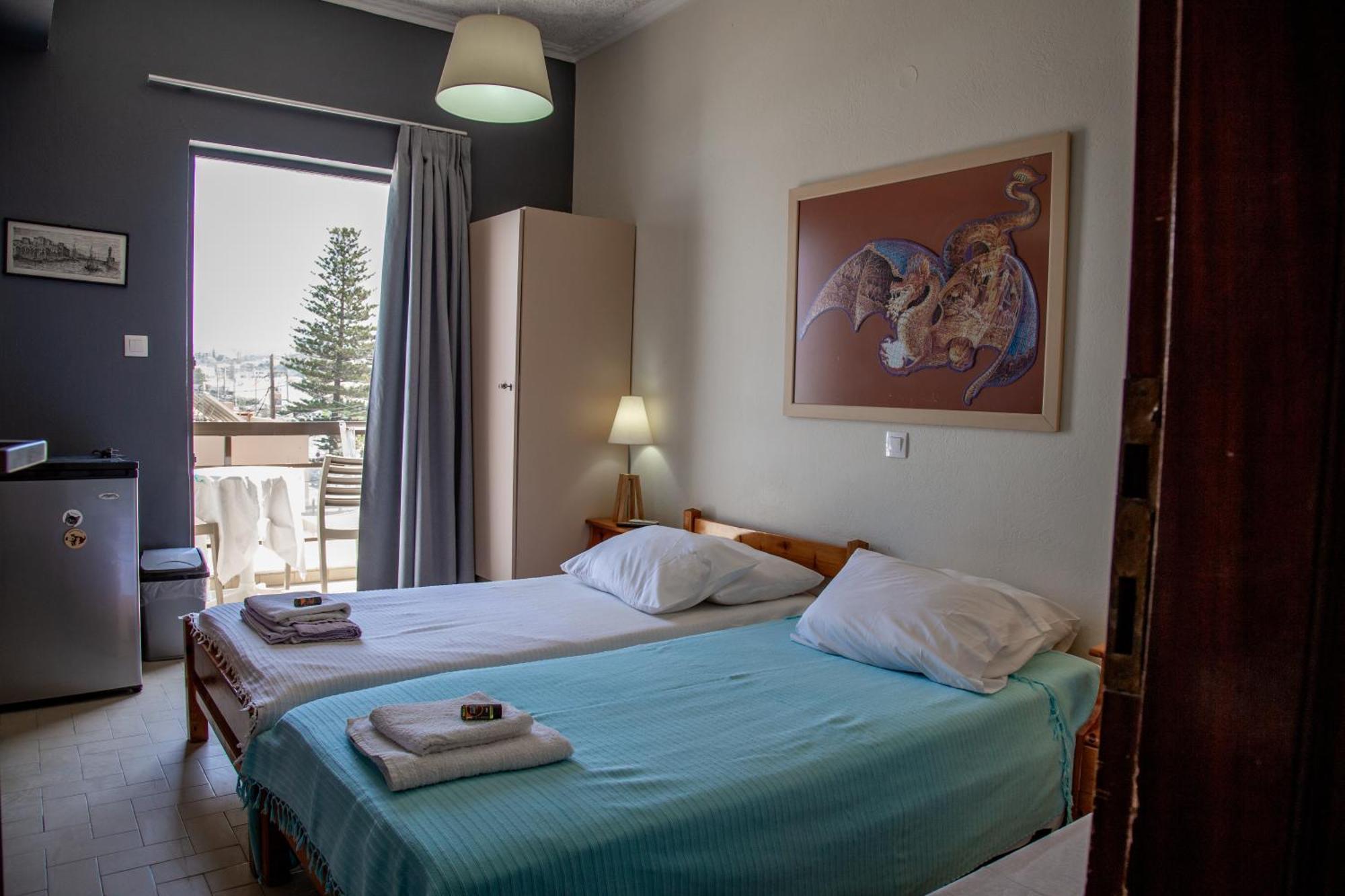Nefeli Rooms Agia Marina  Exterior photo
