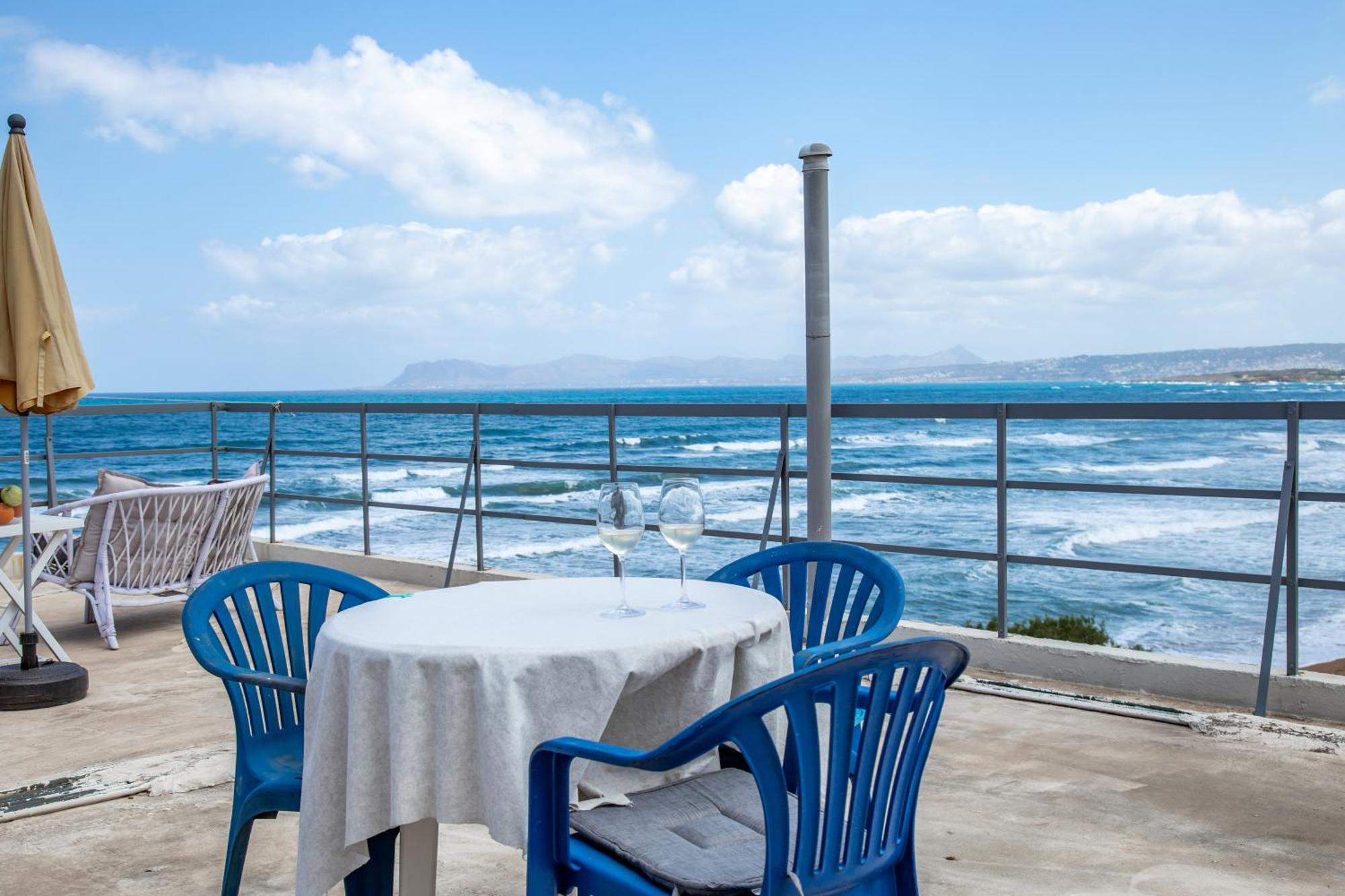 Nefeli Rooms Agia Marina  Exterior photo
