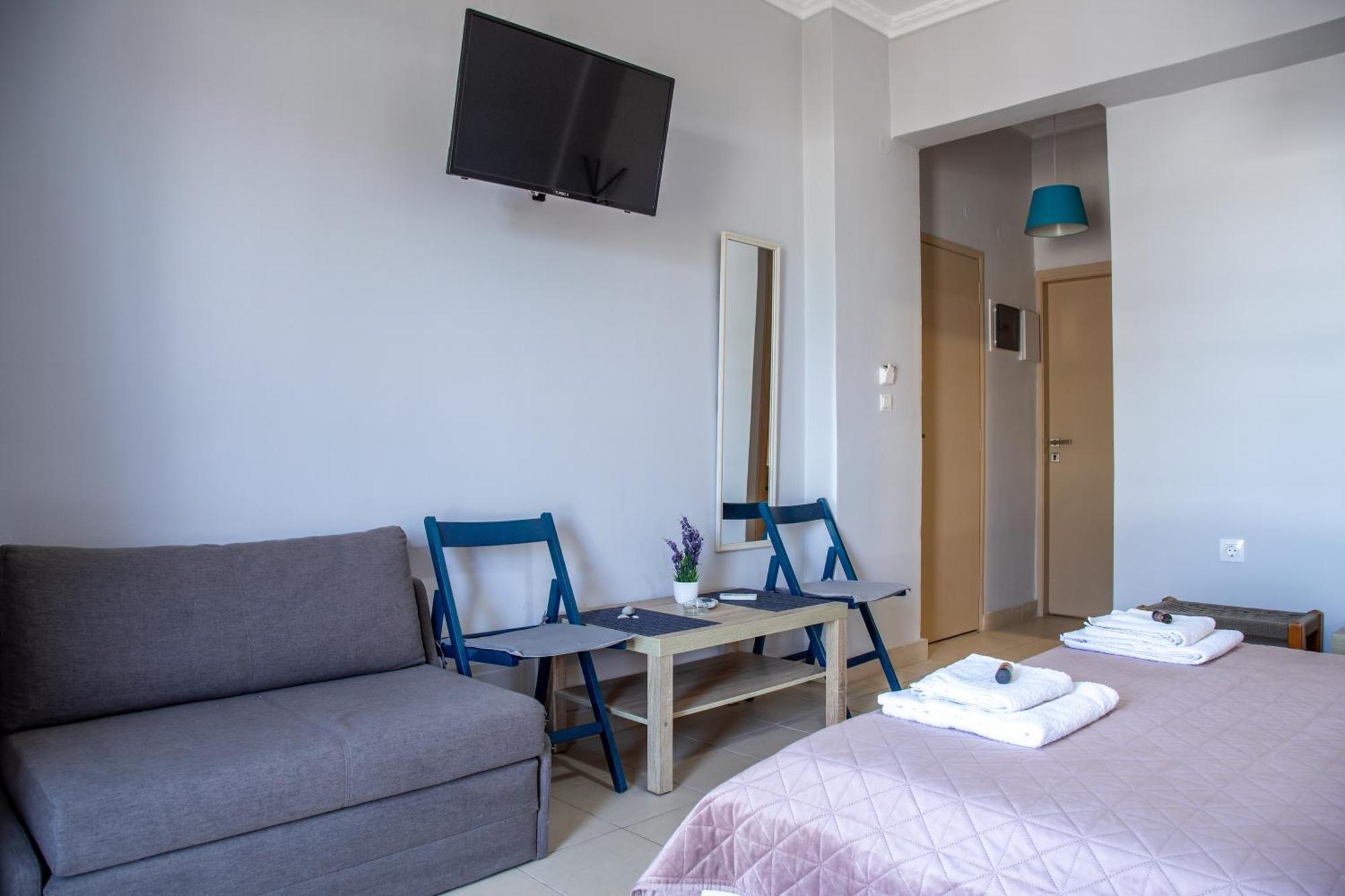 Nefeli Rooms Agia Marina  Exterior photo